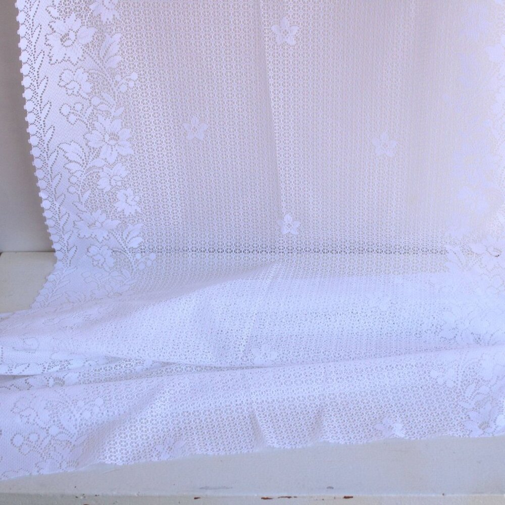 Vintage 1980s 1990s White Lace Fabric, 24" Wide 88" Long Piece, Floral Pattern - Picture 9 of 10
